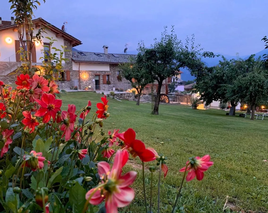 La Roggia - Lake Como Heritage Home In Molino Maufet Watermill - Patio On The Garden Colico