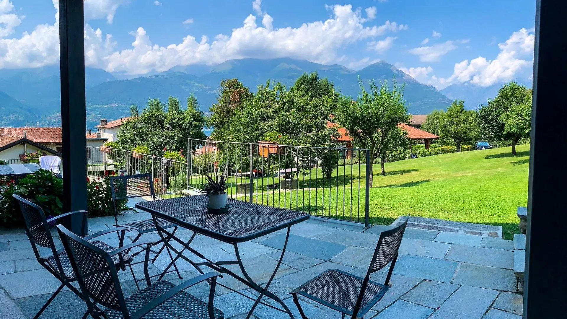 La Roggia - Lake Como Heritage Home In Molino Maufet Watermill - Patio On The Garden Colico Italy